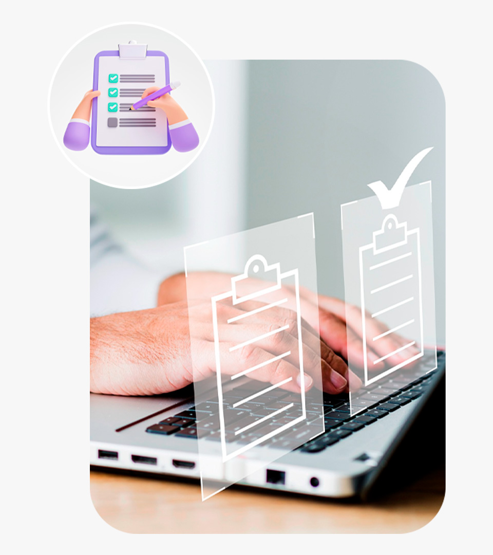 Persona revisando documentos